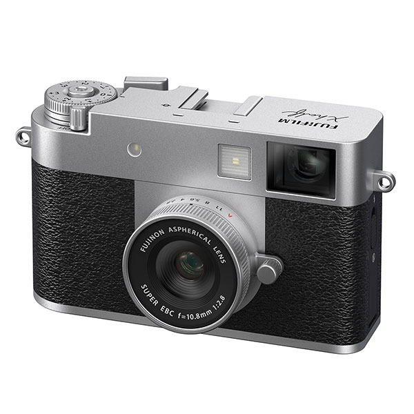 Fujifilm X-Half, front