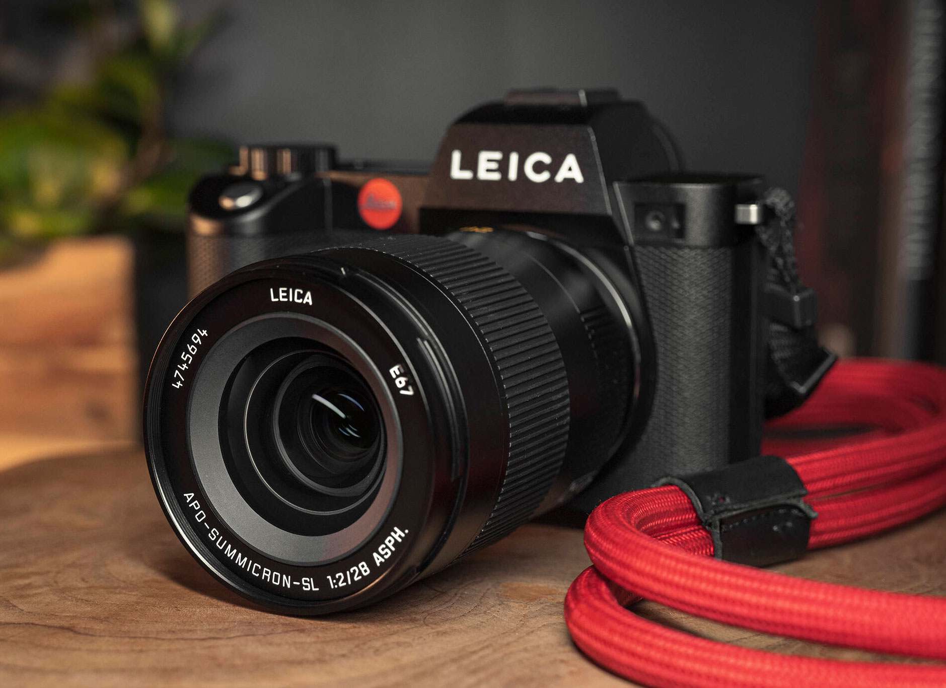 Leica APO-Summicron-SL 28mm f/2 ASPH