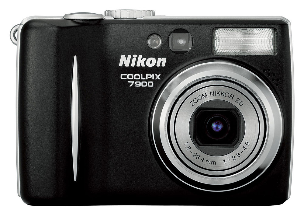 Nikon Coolpix 7900