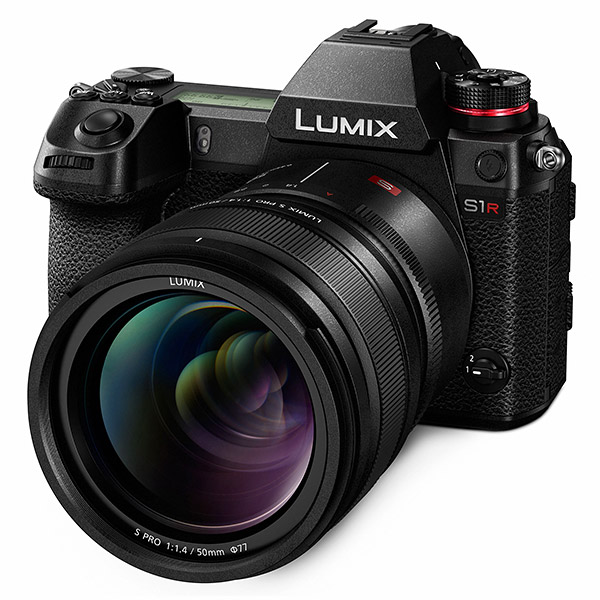 Panasonic S1R, front