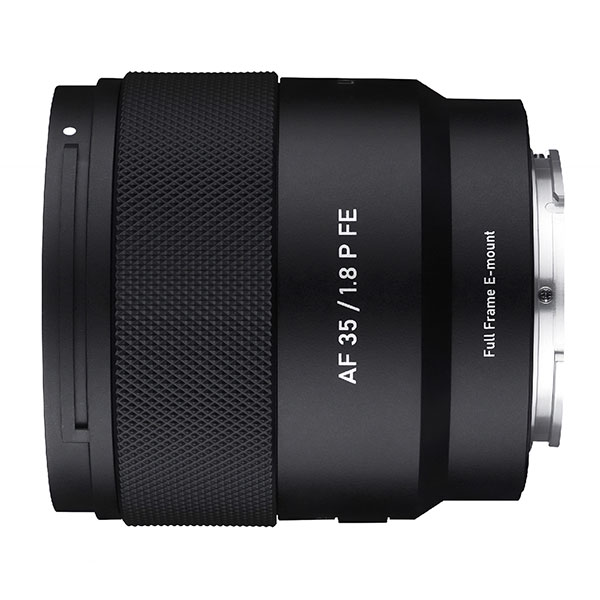 Samyang AF 35mm f/1.8 P, top