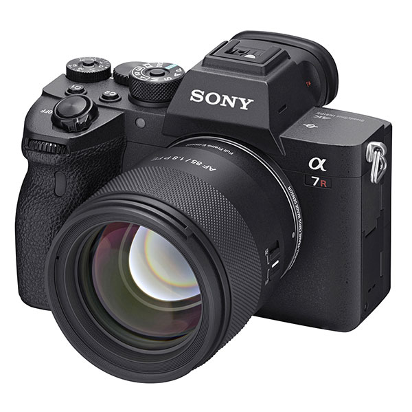 Samyang AF 85mm f/1.8 P