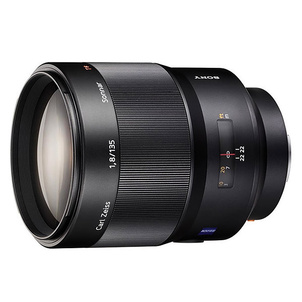 Sony 135mm f/1.8 ZA Carl Zeiss Sonnar T*