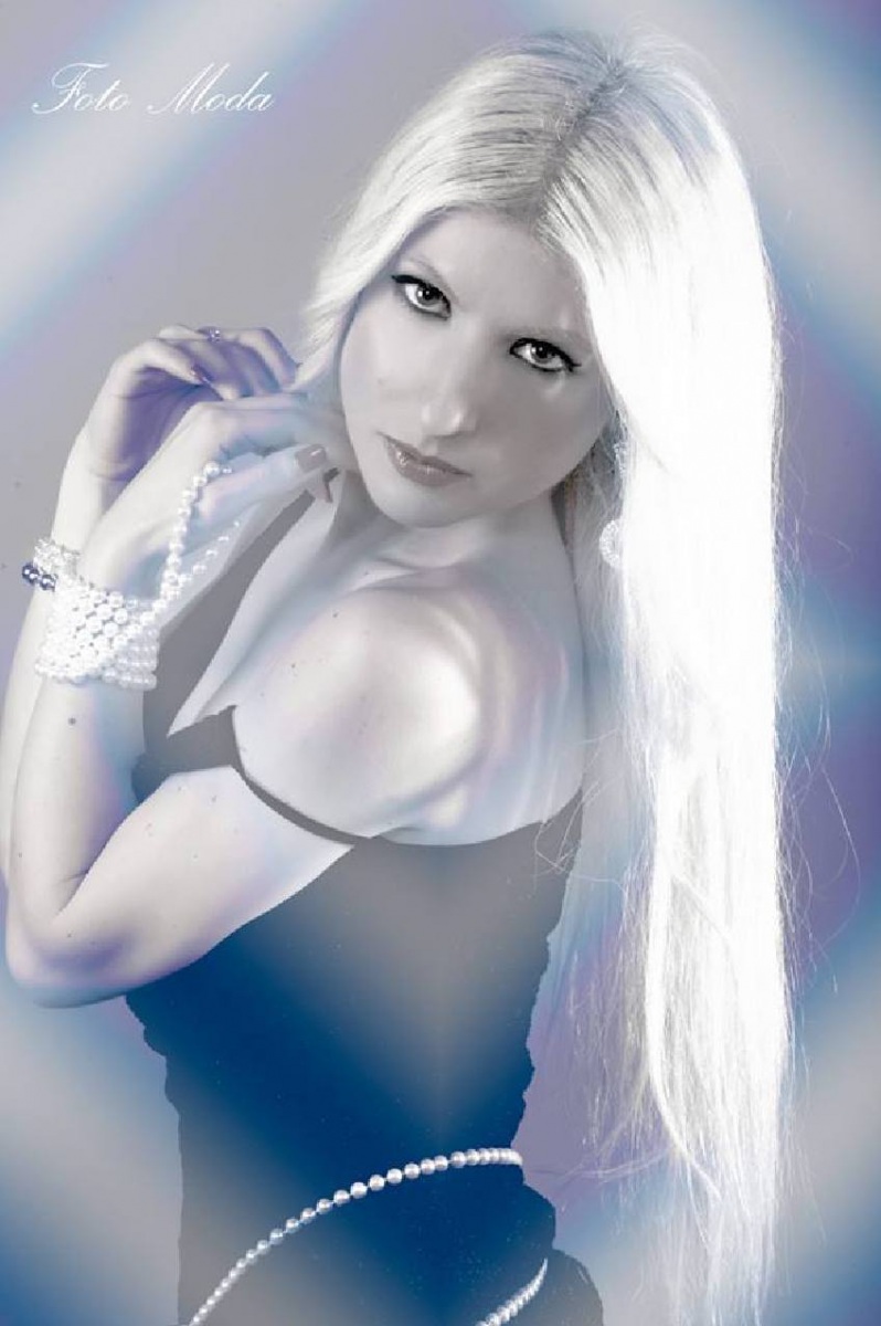 Model Photo