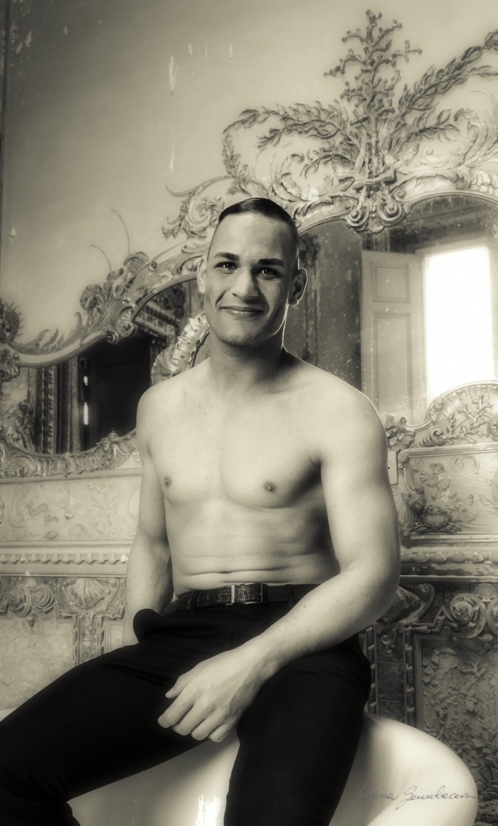 Model Photo